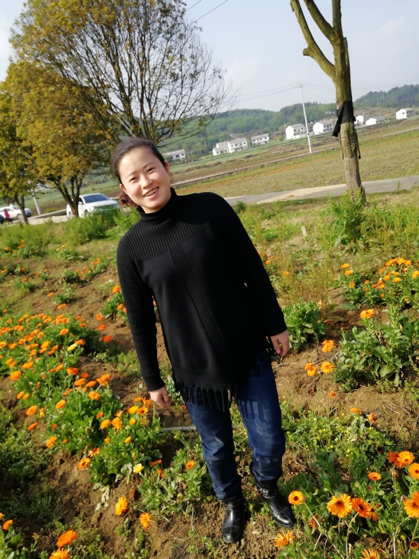 征婚女人的第一张照片--乌鲁木齐相亲服务中心