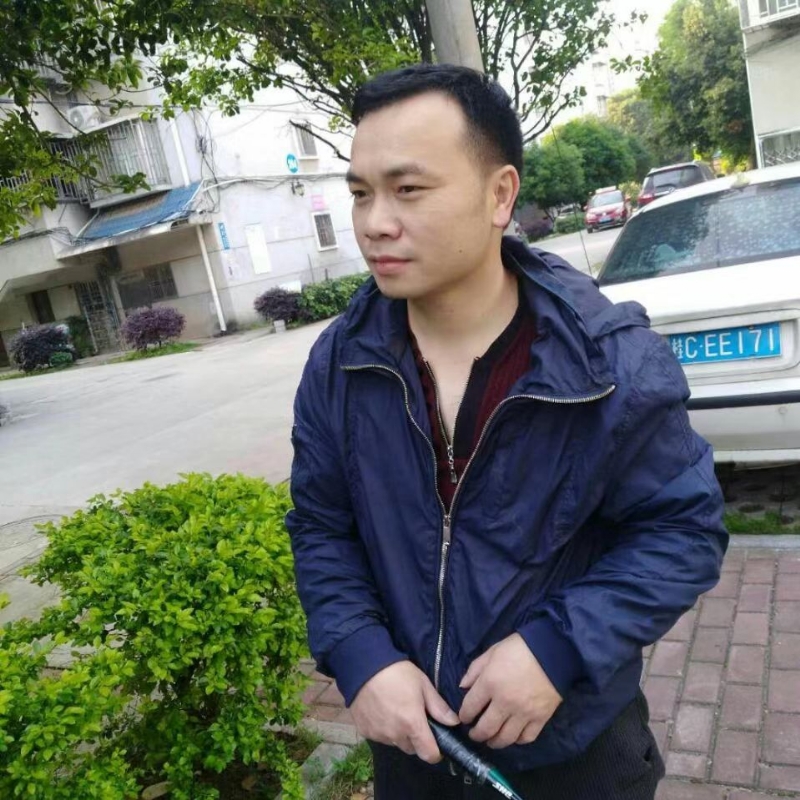灰色足迹的第一张照片--乌鲁木齐相亲服务中心