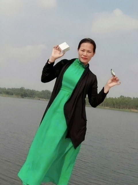 李梅的第三张照片--乌鲁木齐相亲服务中心