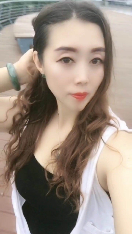 雨蝶的第三张照片--乌鲁木齐相亲服务中心