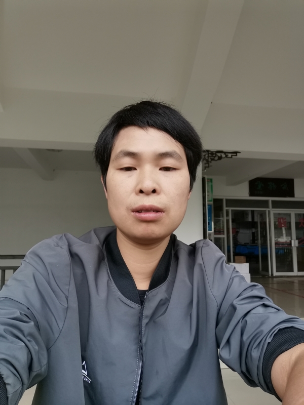 刘志强的第一张照片--乌鲁木齐相亲服务中心