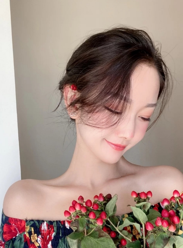 小诗vanessa的第二张照片--乌鲁木齐相亲服务中心