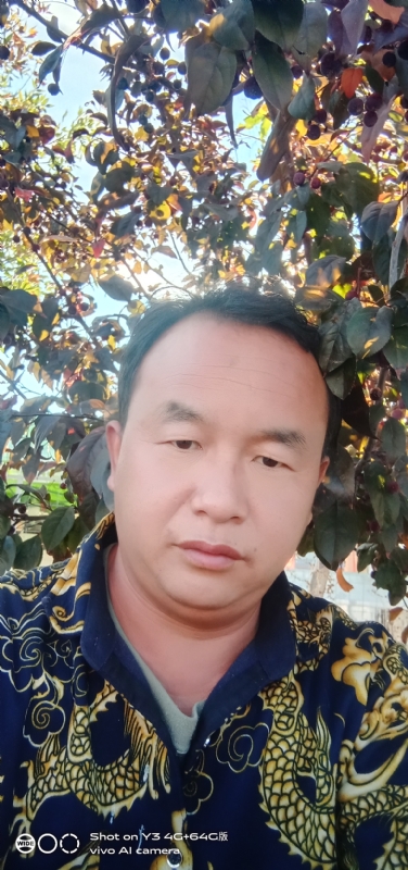 战狼的第一张照片--乌鲁木齐相亲服务中心