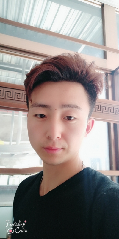 拼命微笑的第二张照片--乌鲁木齐相亲服务中心