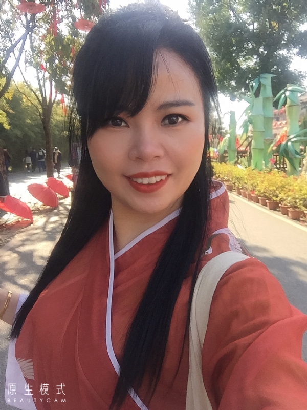 妮妮的第一张照片--乌鲁木齐相亲服务中心