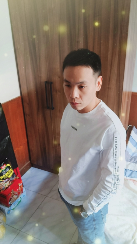 没有蜡笔的小航的第三张照片--乌鲁木齐相亲服务中心