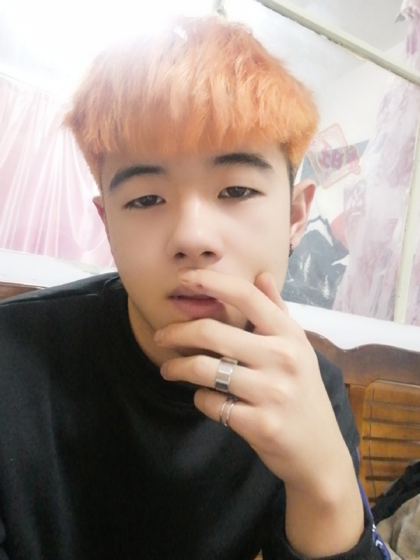 钟宇诗的第一张照片--乌鲁木齐相亲服务中心