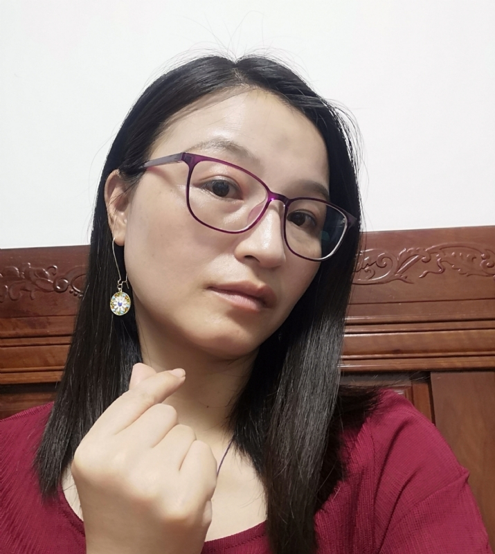 妹叮的第一张照片--乌鲁木齐相亲服务中心