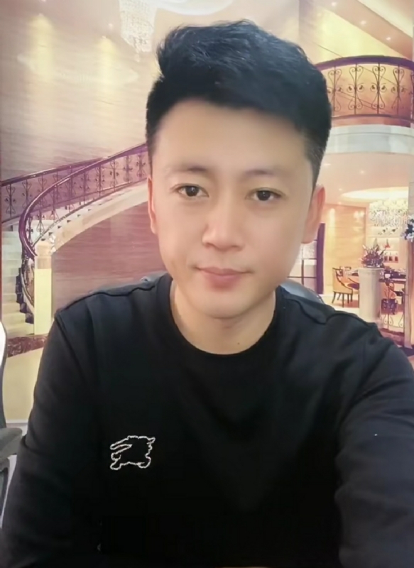 屋顶拾荒人的第三张照片--乌鲁木齐相亲服务中心