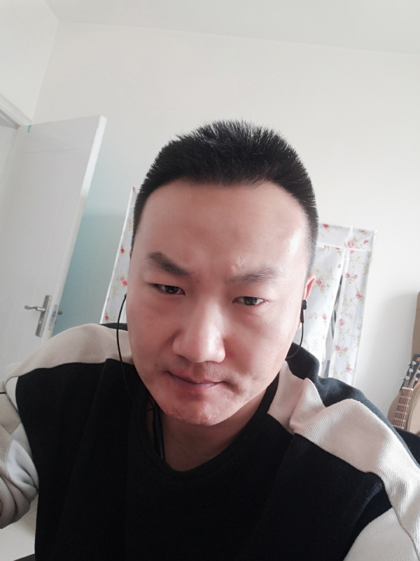 曹先森的第一张照片--乌鲁木齐相亲服务中心