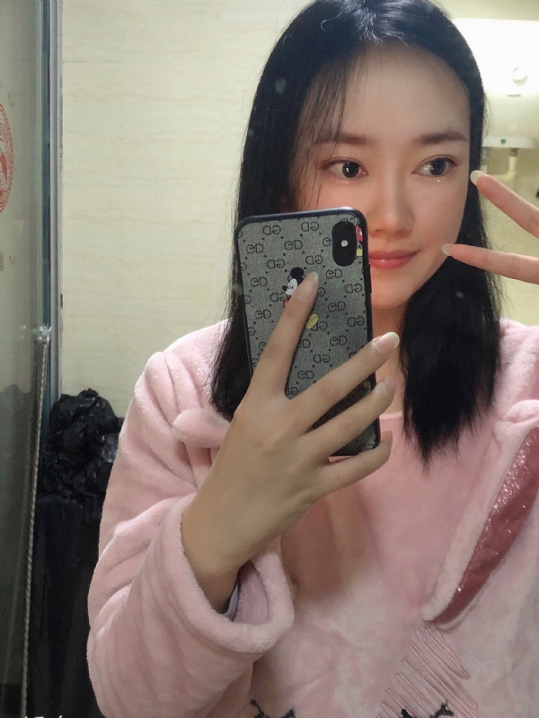 叶落知秋的第一张照片--乌鲁木齐相亲服务中心