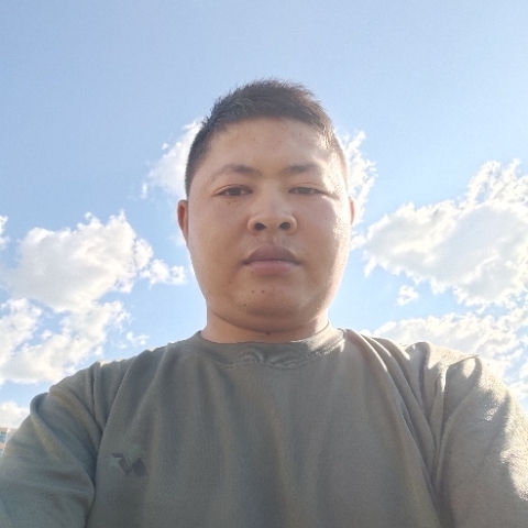 马的第一张照片--乌鲁木齐相亲服务中心