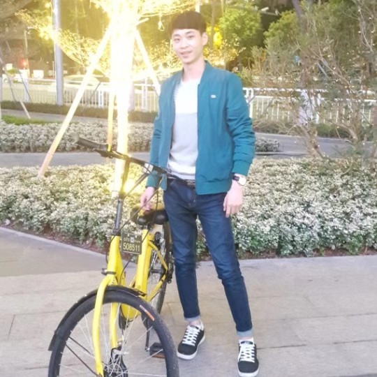 李伟的第一张照片--乌鲁木齐相亲服务中心