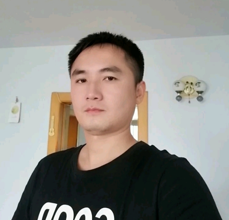 素年锦时的第一张照片--乌鲁木齐相亲服务中心