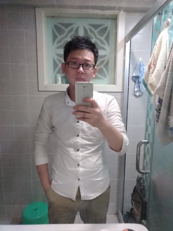 花谢魂伤的第一张照片--乌鲁木齐相亲服务中心