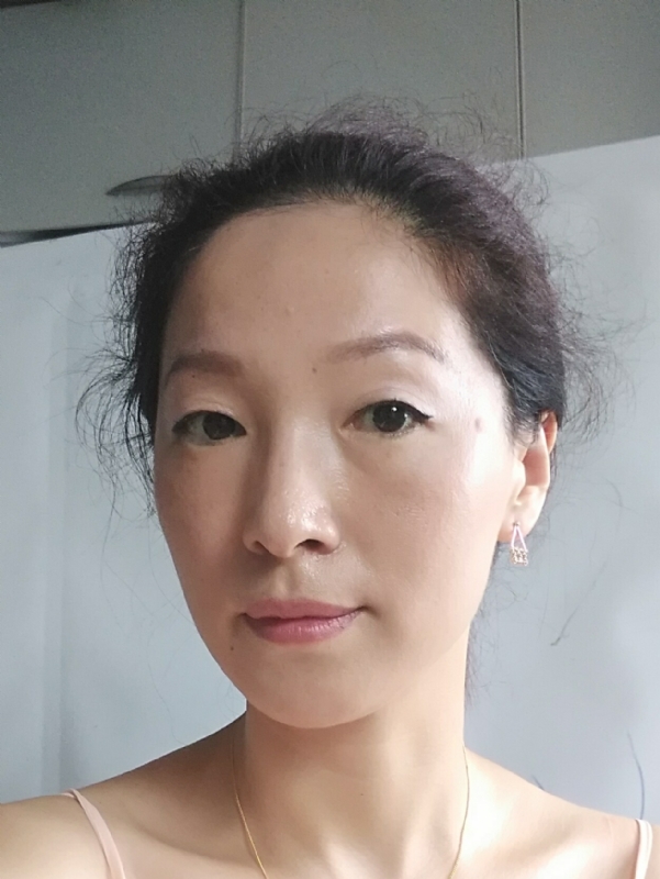 彼岸花的第一张照片--乌鲁木齐相亲服务中心
