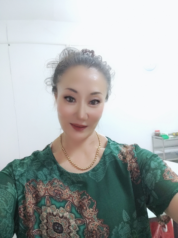 燕子的第二张照片--乌鲁木齐相亲服务中心