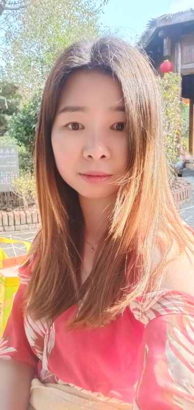 赫赫的第一张照片--乌鲁木齐相亲服务中心