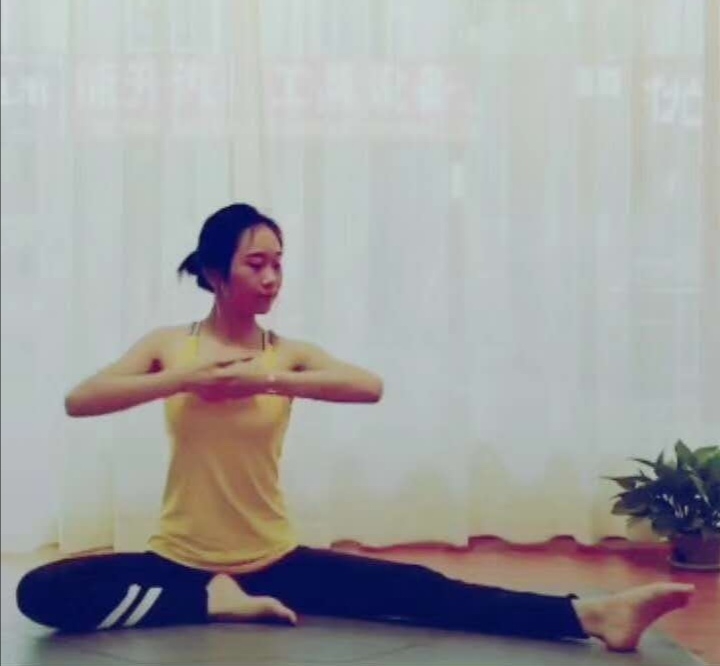 静静子的第一张照片--乌鲁木齐相亲服务中心