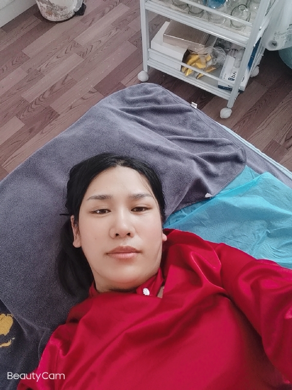 枫叶的第一张照片--乌鲁木齐相亲服务中心