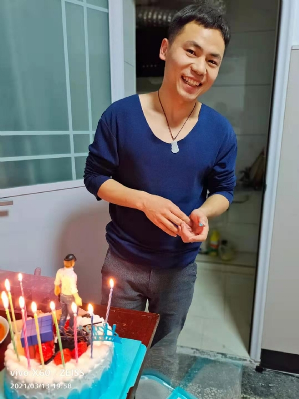 找结婚对象的第一张照片--乌鲁木齐相亲服务中心