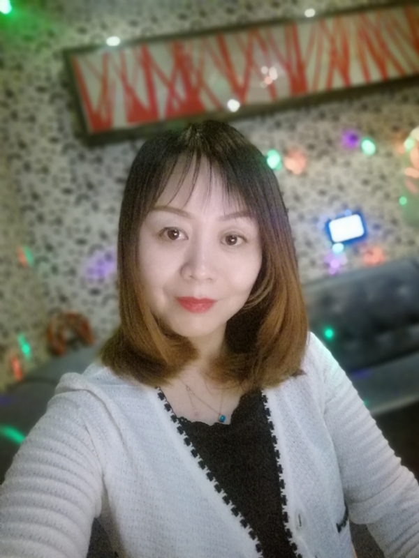 心如止水的第一张照片--乌鲁木齐相亲服务中心
