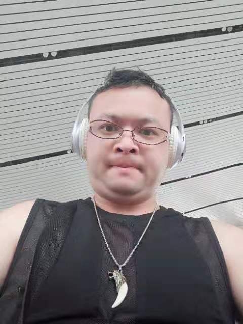 醉叶孤城的第一张照片--乌鲁木齐相亲服务中心
