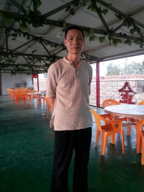 周哥的第三张照片--乌鲁木齐相亲服务中心