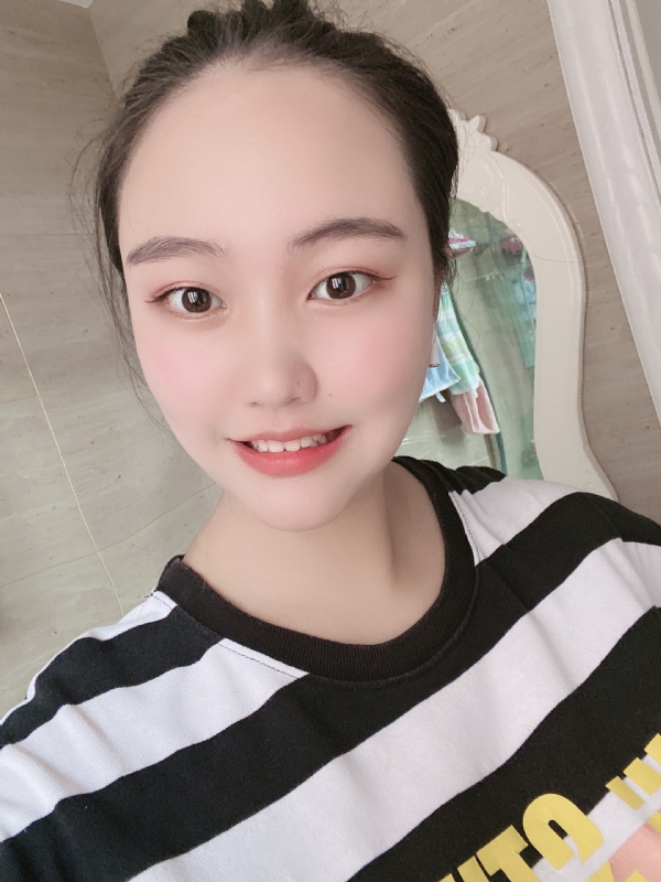 灵儿的第二张照片--乌鲁木齐相亲服务中心