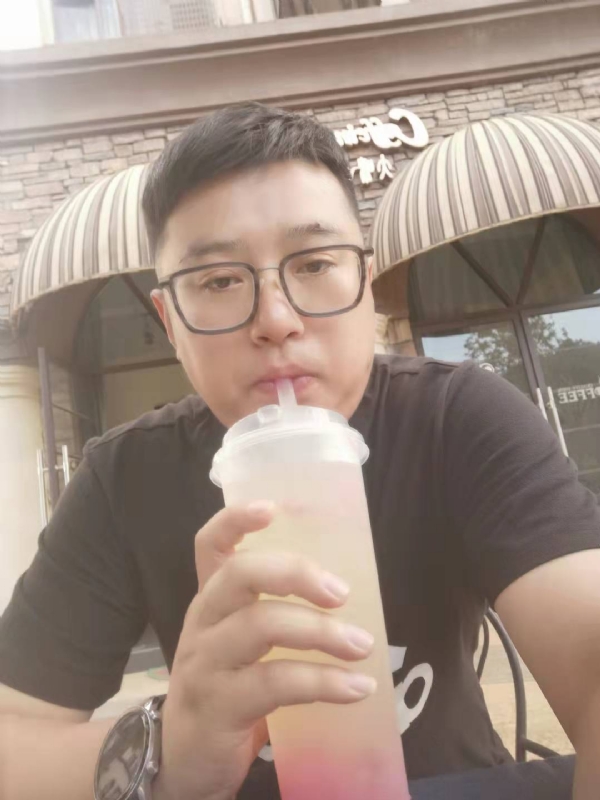 半旧情怀的第一张照片--乌鲁木齐相亲服务中心