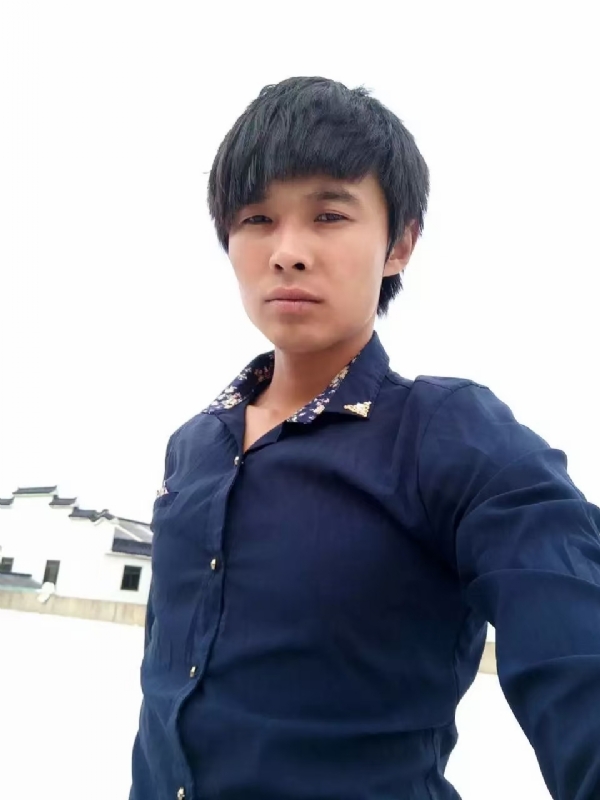 庸人自扰的第一张照片--乌鲁木齐相亲服务中心