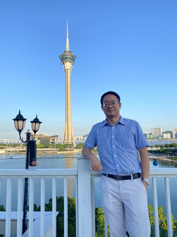 Yangyi的第三张照片--乌鲁木齐相亲服务中心
