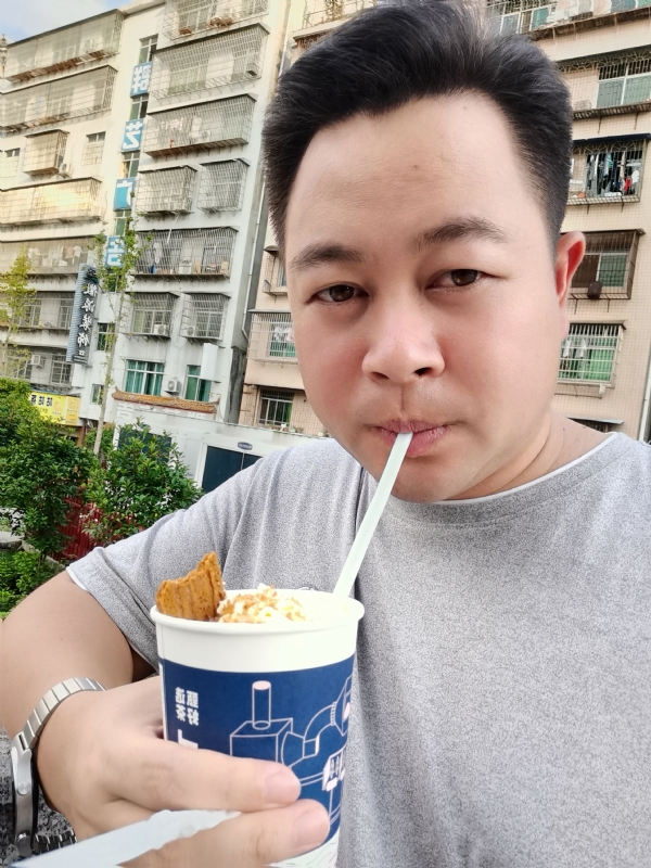 K金o的第一张照片--乌鲁木齐相亲服务中心