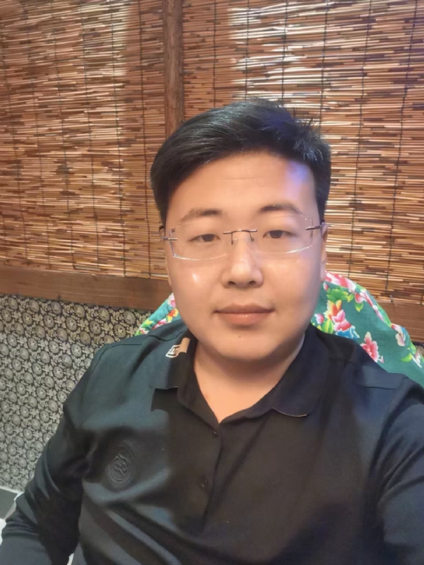 刘先生的第一张照片--乌鲁木齐相亲服务中心