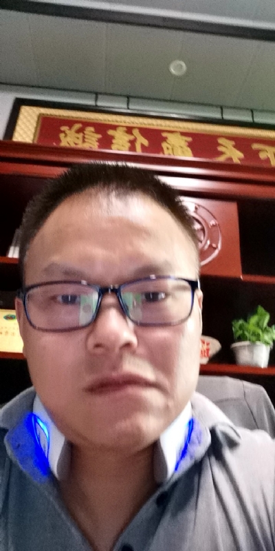 模具工匠的第一张照片--乌鲁木齐相亲服务中心