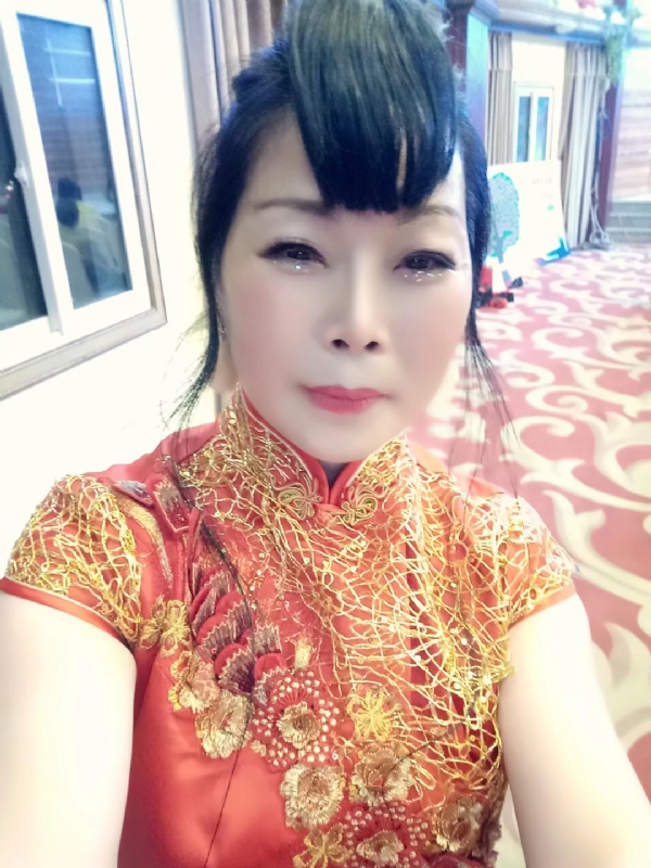 冰雪的第一张照片--乌鲁木齐相亲服务中心