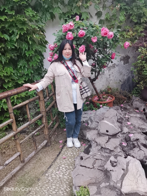乖乖一女的第三张照片--乌鲁木齐相亲服务中心
