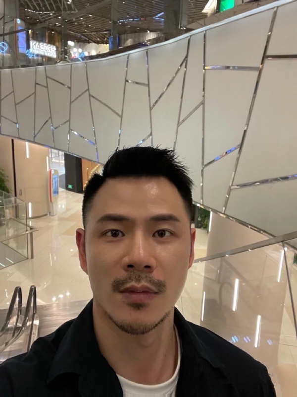 陈的第一张照片--乌鲁木齐相亲服务中心