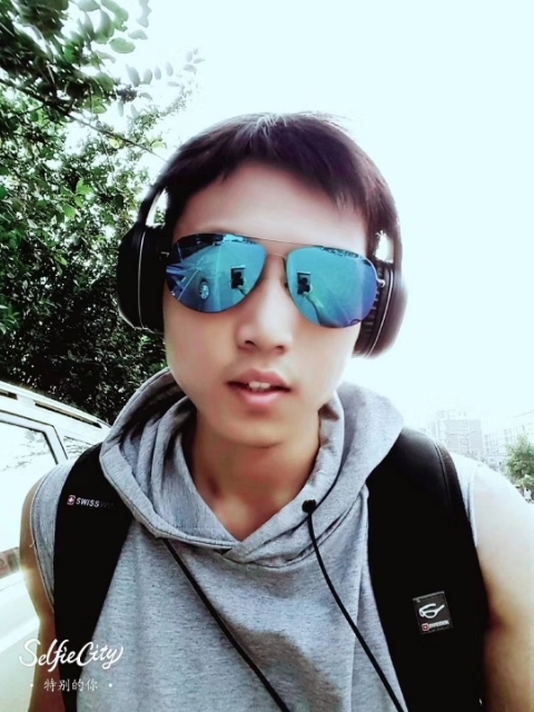 失意的人的第一张照片--乌鲁木齐相亲服务中心