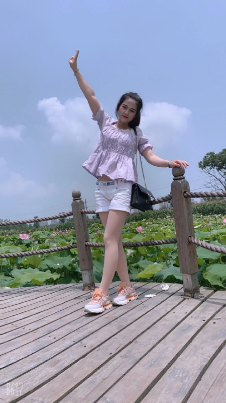 秋水伊人的第二张照片--乌鲁木齐相亲服务中心