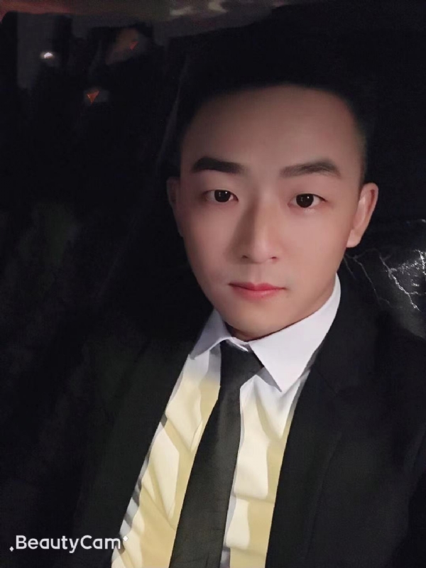 归心的第一张照片--乌鲁木齐相亲服务中心