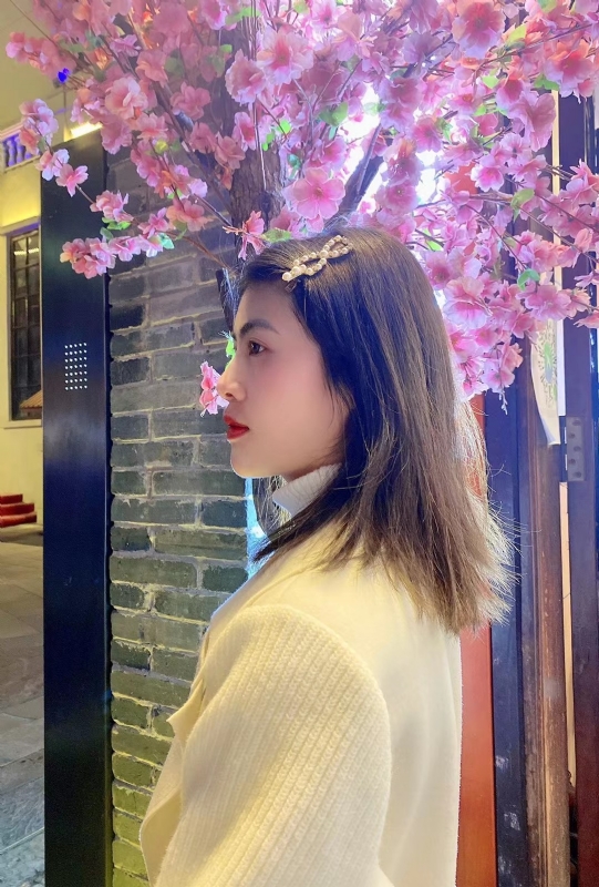 大眼妹的第一张照片--乌鲁木齐相亲服务中心