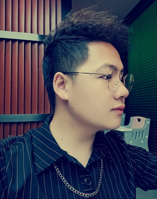 等风的人的第一张照片--乌鲁木齐相亲服务中心
