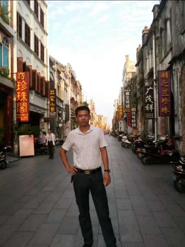 爱生活爱健康的第一张照片--乌鲁木齐相亲服务中心