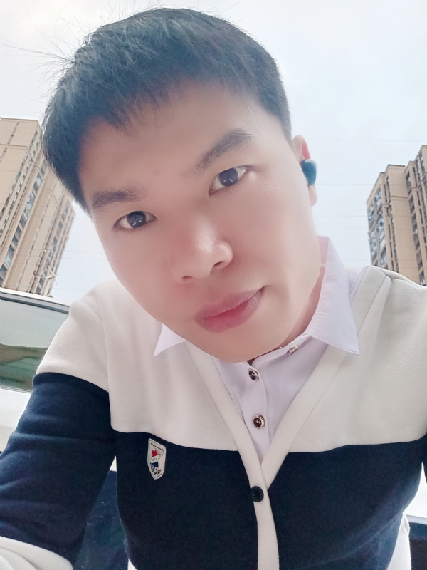 雨霁月清风的第一张照片--乌鲁木齐相亲服务中心