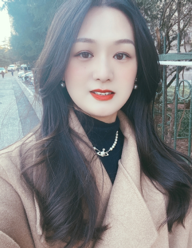 盧盈穎的第一张照片--乌鲁木齐相亲服务中心