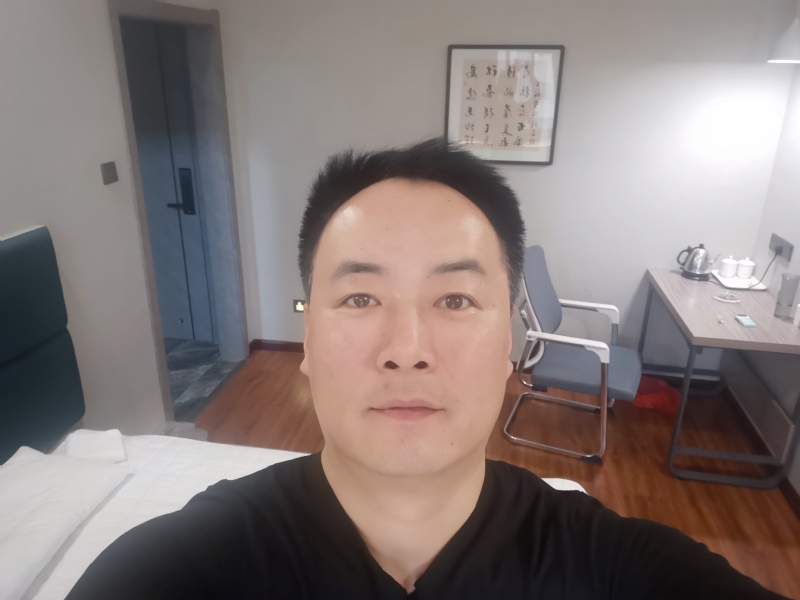 莫待花落空折枝的第一张照片--乌鲁木齐相亲服务中心