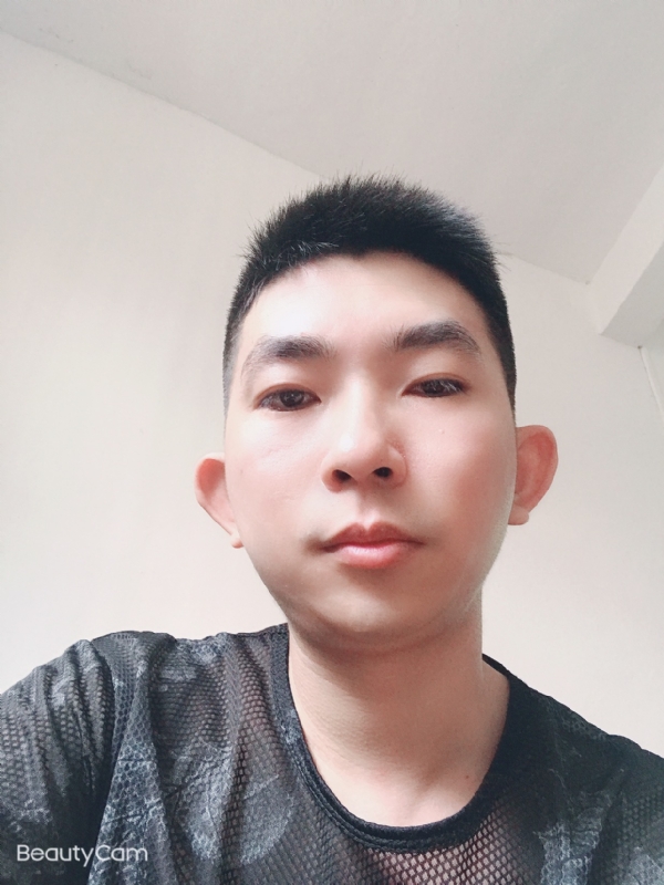 诚恳的第一张照片--乌鲁木齐相亲服务中心