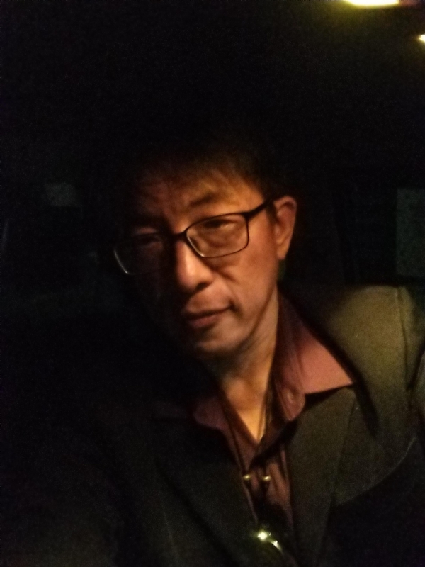 隱姓埋名的第一张照片--乌鲁木齐相亲服务中心