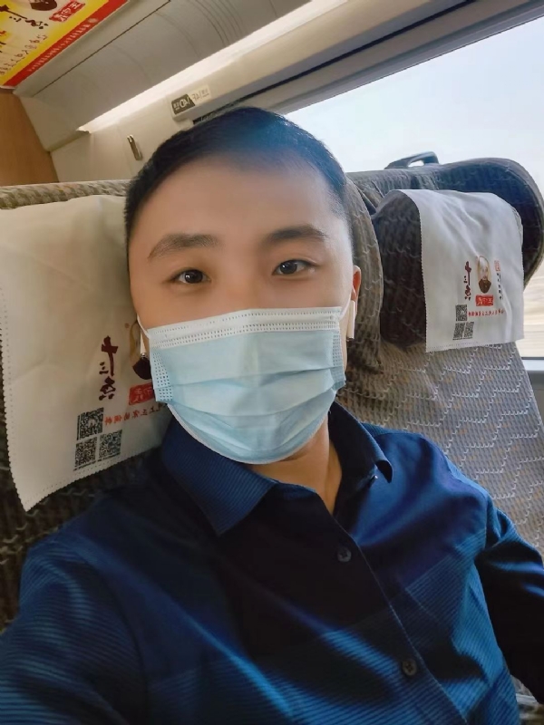孤独的小屁猪的第二张照片--乌鲁木齐相亲服务中心